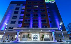 Holiday Inn Express & Suites Jersey City North - Hoboken By Ihg